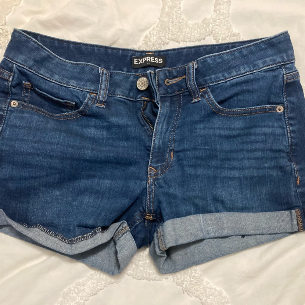 Express Shortie Low Rise Shorts Size 6
